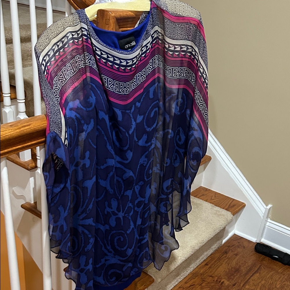 Navy and Pink Patterned Sheer Blouse - Picture 3 of 3